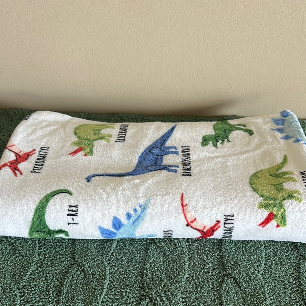 Truly Lou Beach Towel Dinosaur 🦕 🦖 Triceratops 36”x72” NEW!